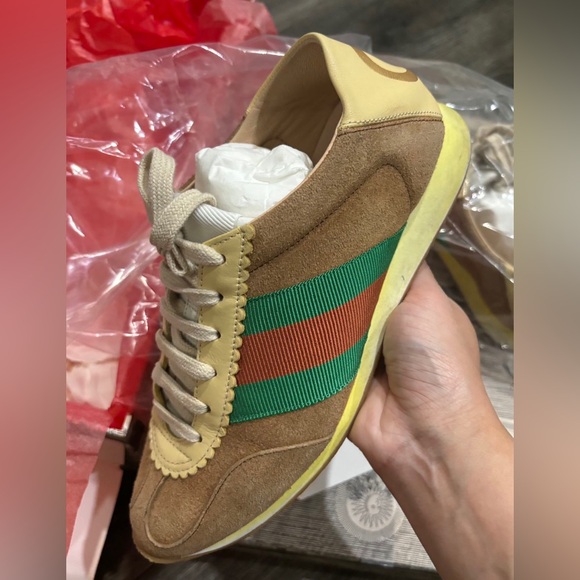 Gucci sneakers, fits size 7 - Picture 4 of 4